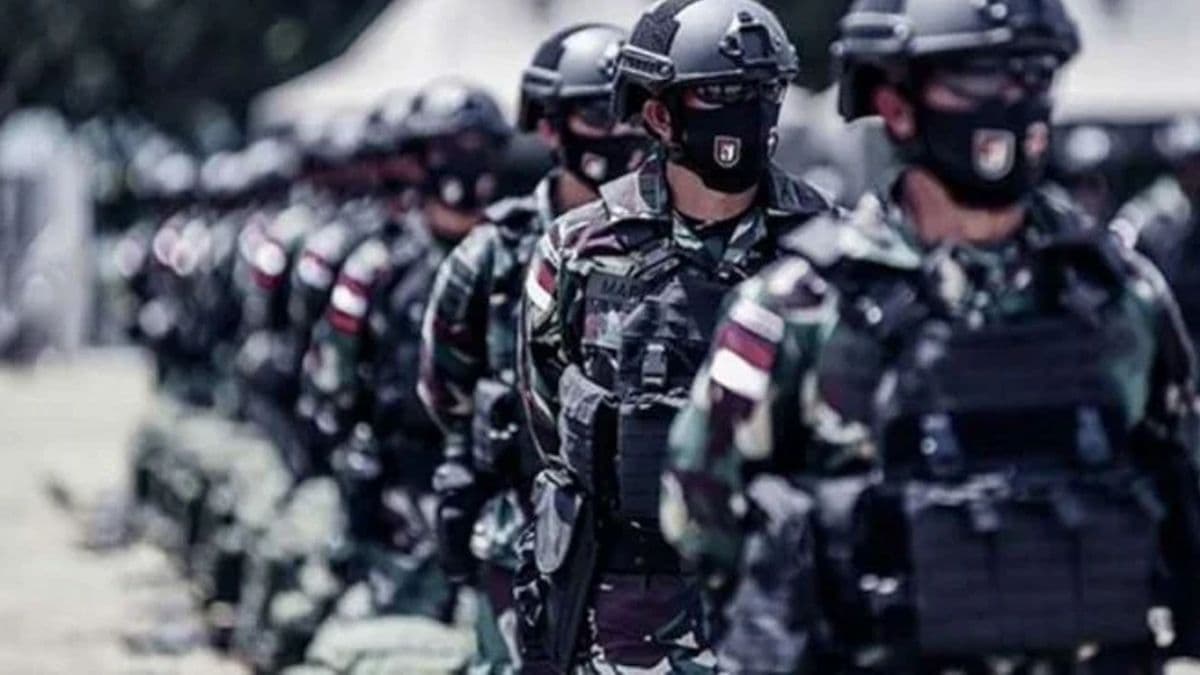 Mengurai Benang Kusut: Mengapa Kekuatan Militer Masih Menjadi Fondasi Keamanan di Era Digital?