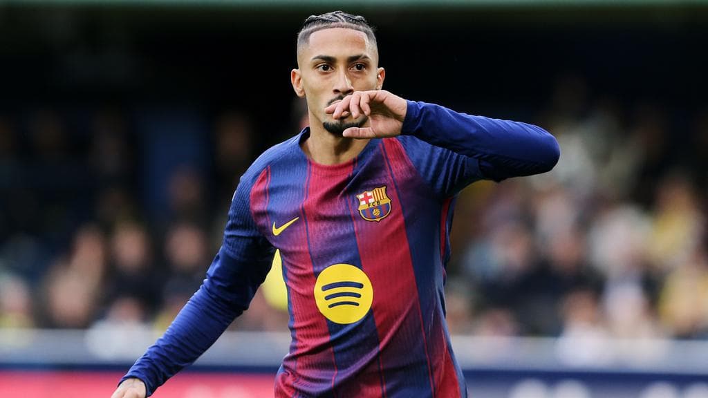 Barcelona Hajar Sevilla 5-2, Raphinha Hattrick!