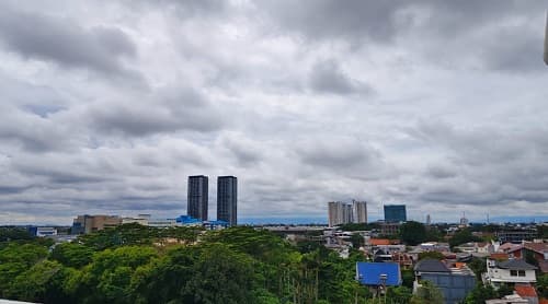 Cuaca Hari Ini Selasa 3 Februari 2026, BMKG: Langit Pagi Jabodetabek Berawan Tebal, Malam Hujan