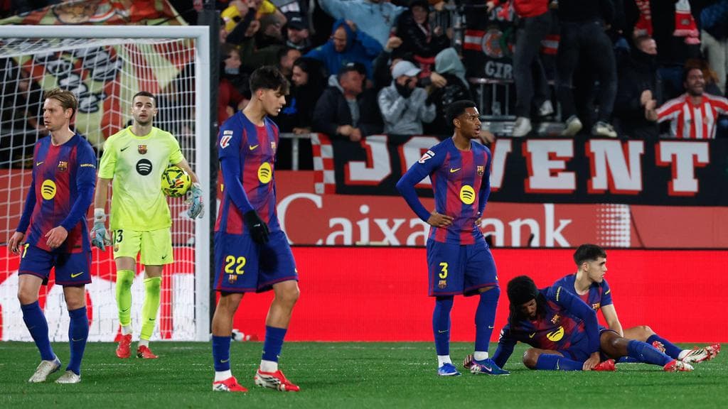 Pertahanan Barcelona di Era Flick: Eksperimen Tanpa Ujung atau Strategi Tersembunyi?