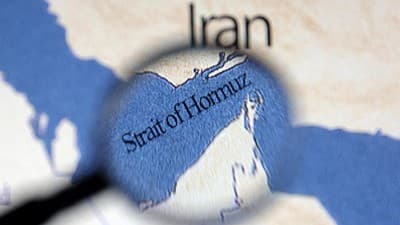Selat Hormuz yang Bergejolak: Nasib Tiga Pelaut Indonesia yang Terjebak di Tengah Badai Konflik